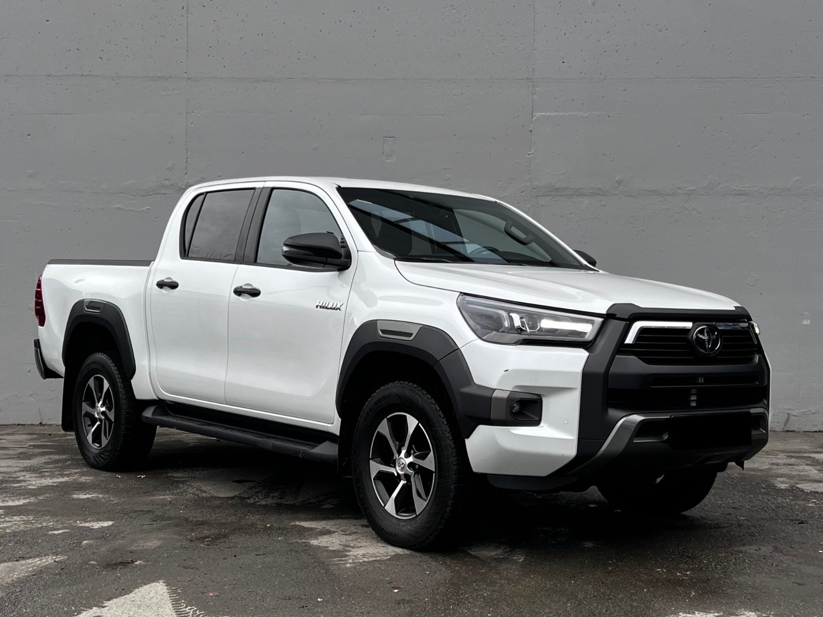 Toyota Hilux 2.8 D-4D Invincible X SR+