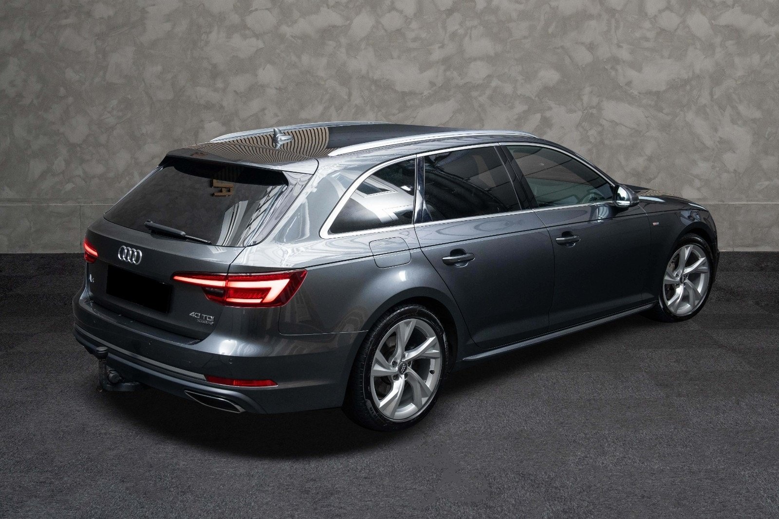 Audi A4 40 TDI quattro 190 CH – 2x S line