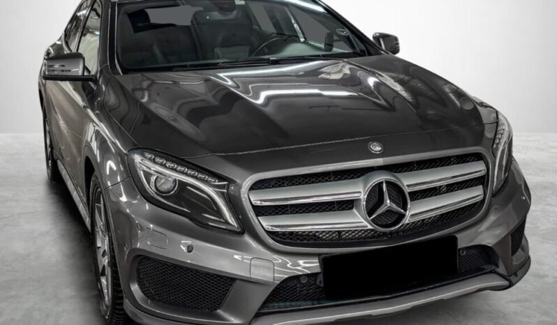 
Mercedes-Benz GLA 200 AMG Line full									