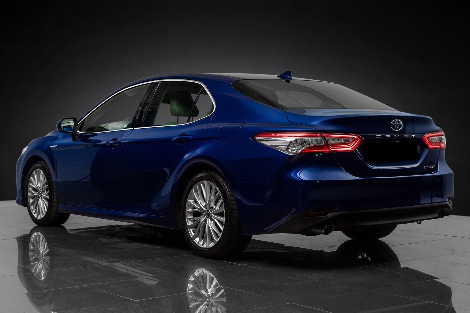 Toyota Camry 2.5 Hybrid Premium