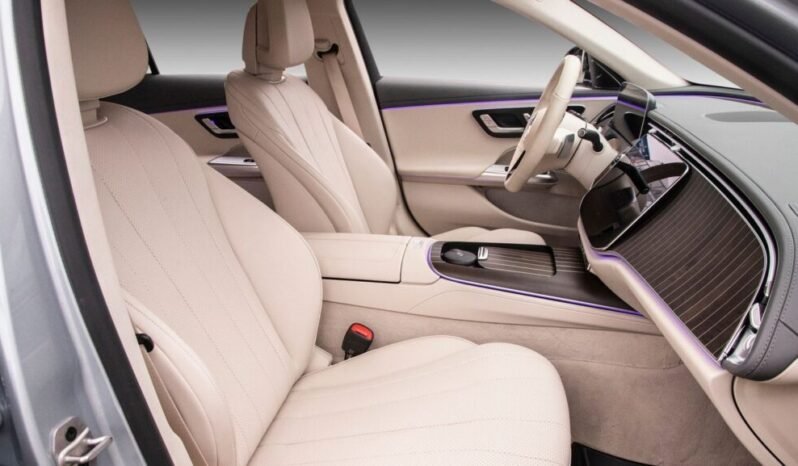 
Mercedes-Benz E 300 de Avantgarde full									