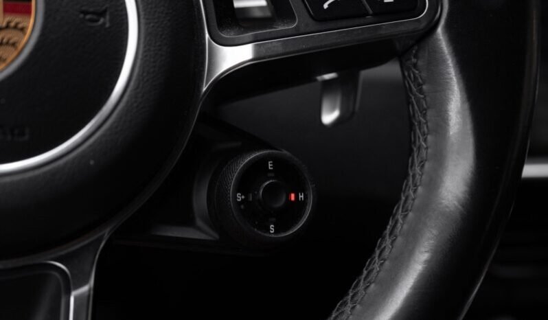 
Porsche Cayenne E-Hybrid full									