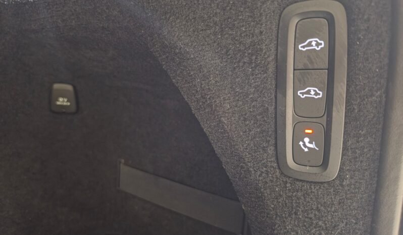 
Volvo XC90 D4 Inscription AWD 190 ch full									