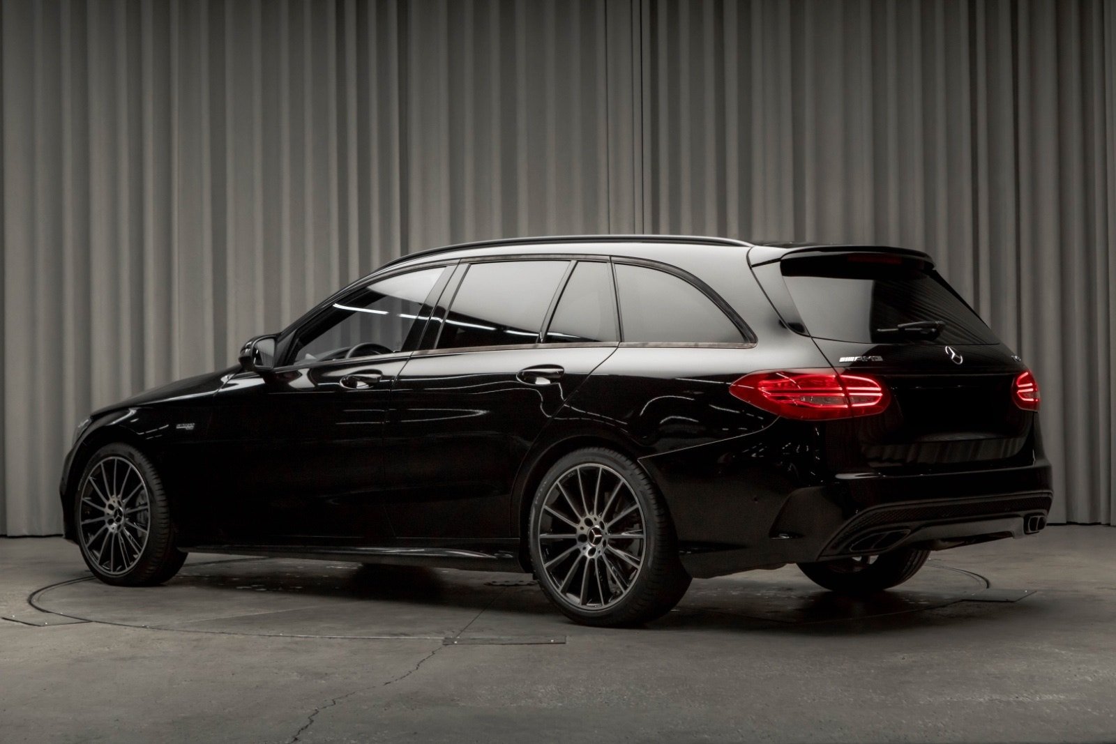 Mercedes-Benz C43 AMG 4MATIC