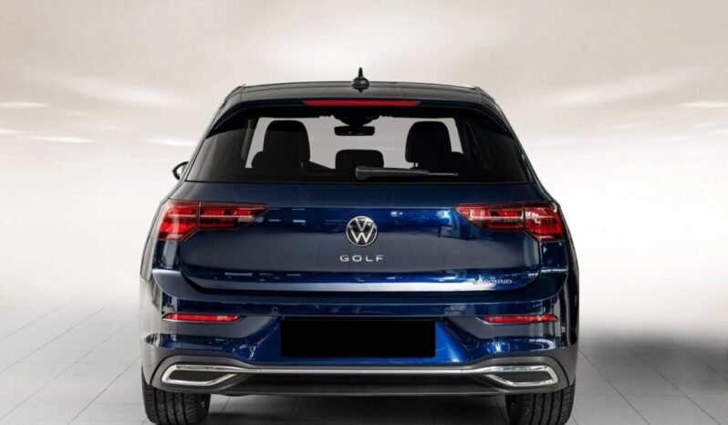 
Volkswagen Golf VIII eHybrid full									