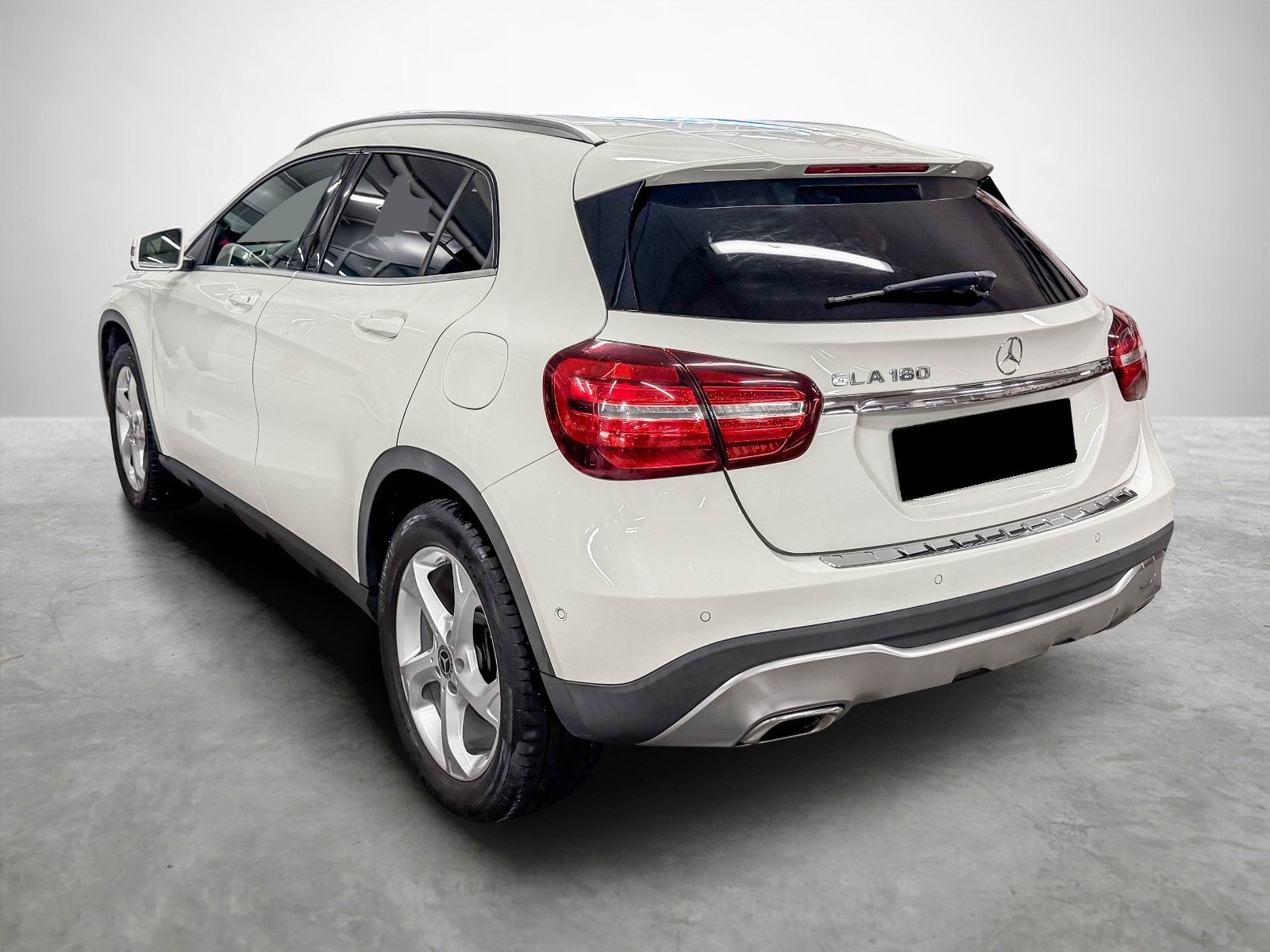 Mercedes-Benz GLA 180 – 122 ch
