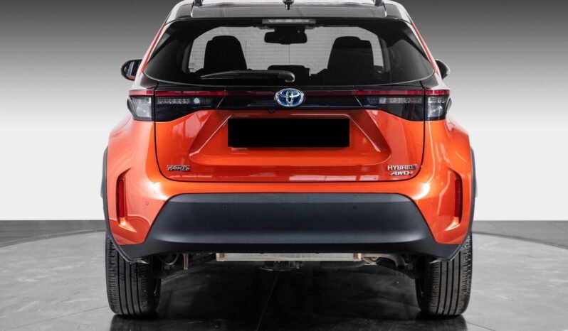 
Toyota Yaris Cross Executive Bi-Tone AWD-i full									