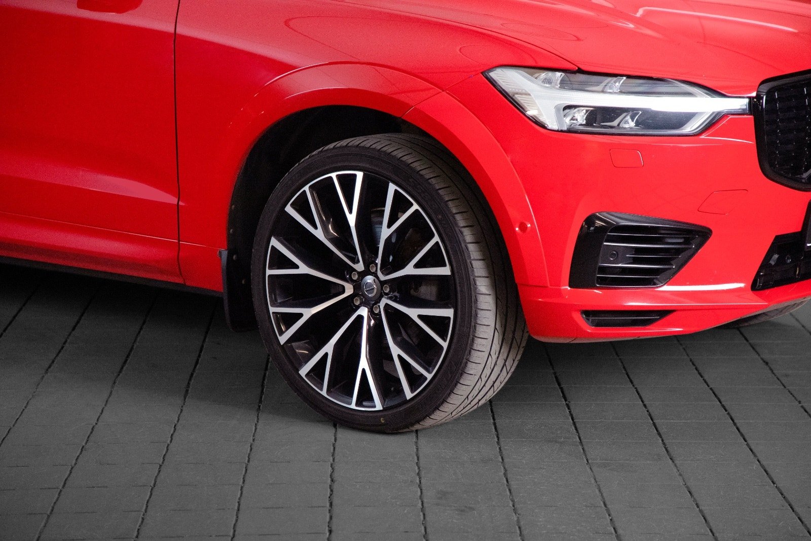 Volvo XC60 T8 Hybrid R-Design