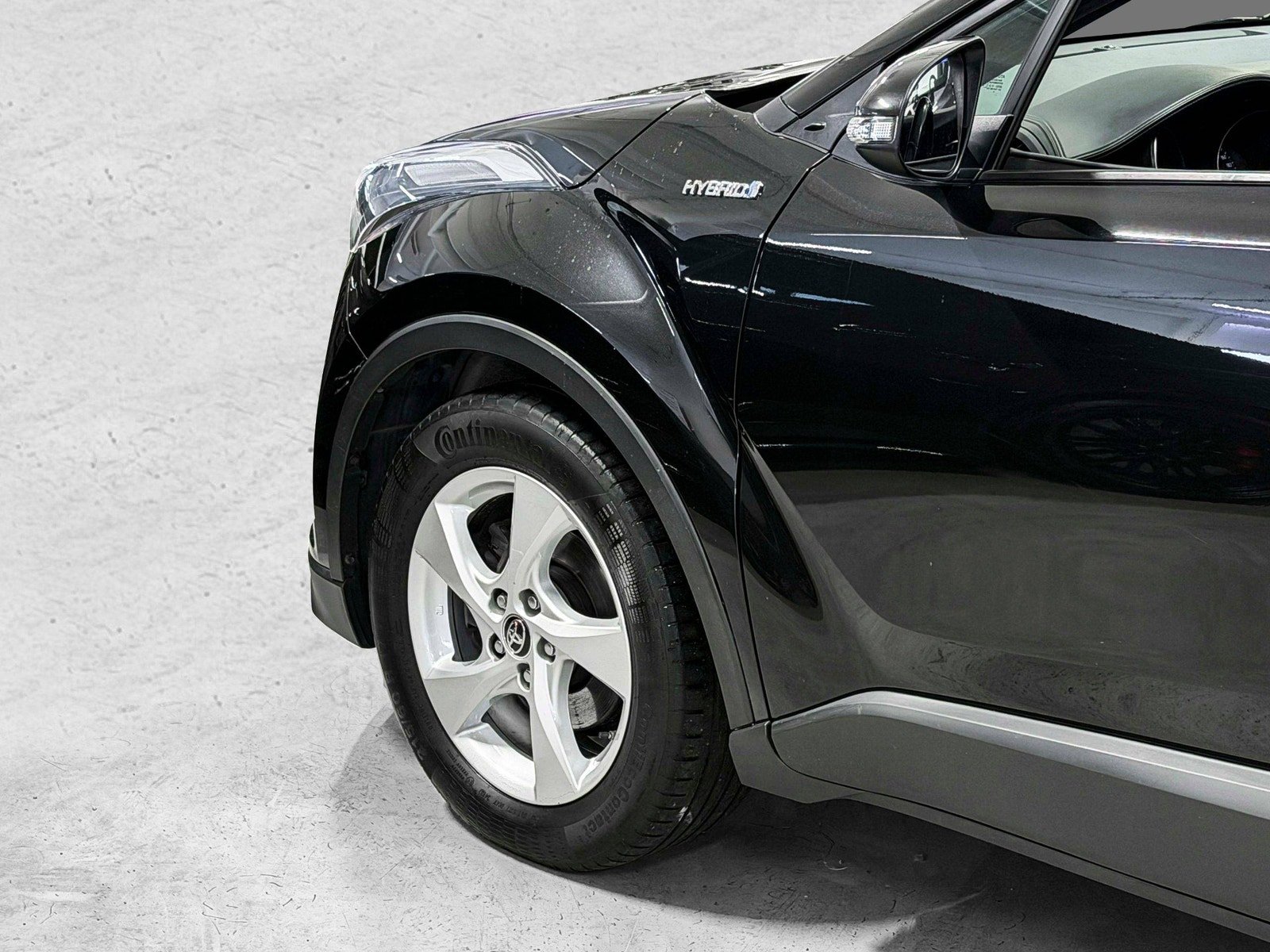 Toyota C-HR 1.8 Hybrid E-CVT Dynamic Tech