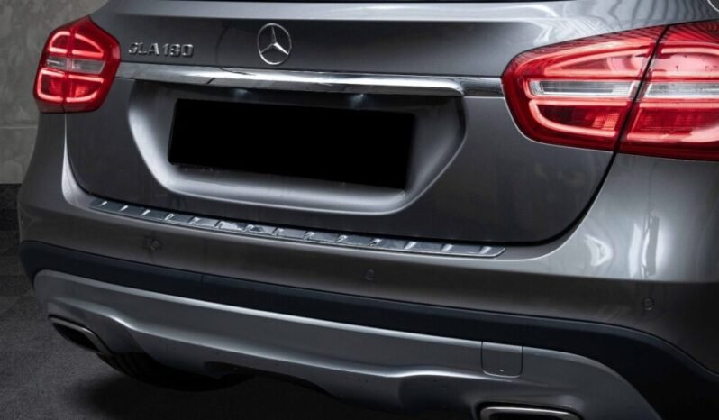 
Mercedes-Benz GLA 180 full									