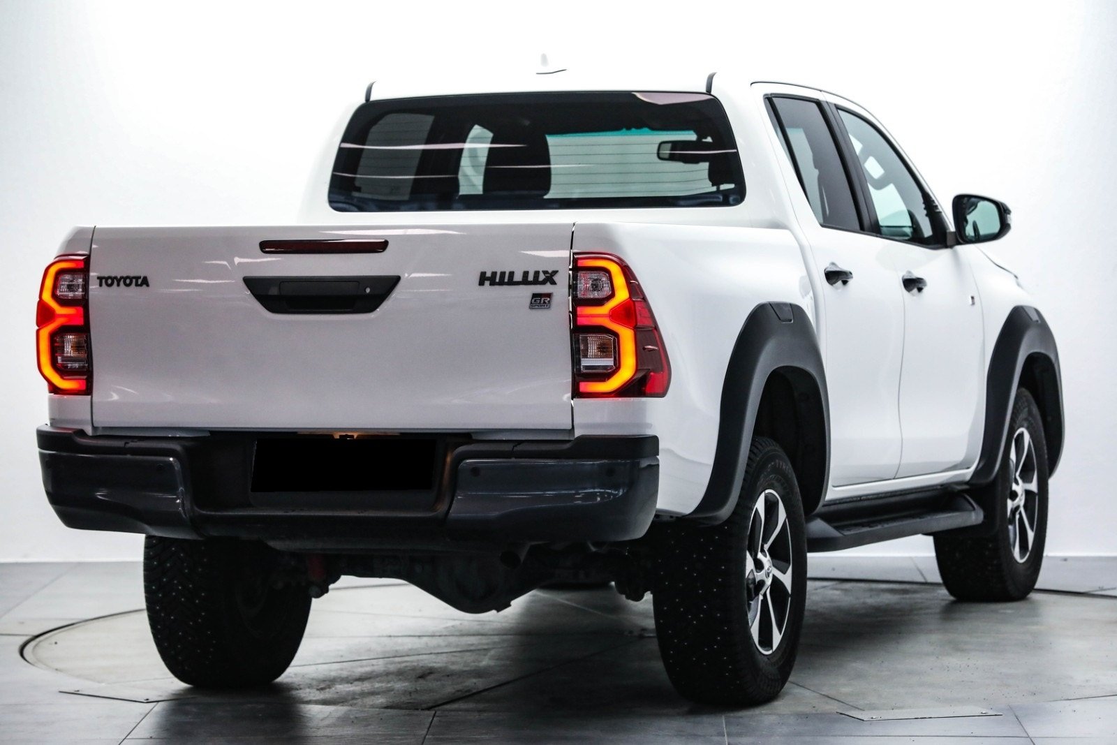 Toyota HiLux 2.8 D-4D 204 ch D-Cab 4WD GR Sport