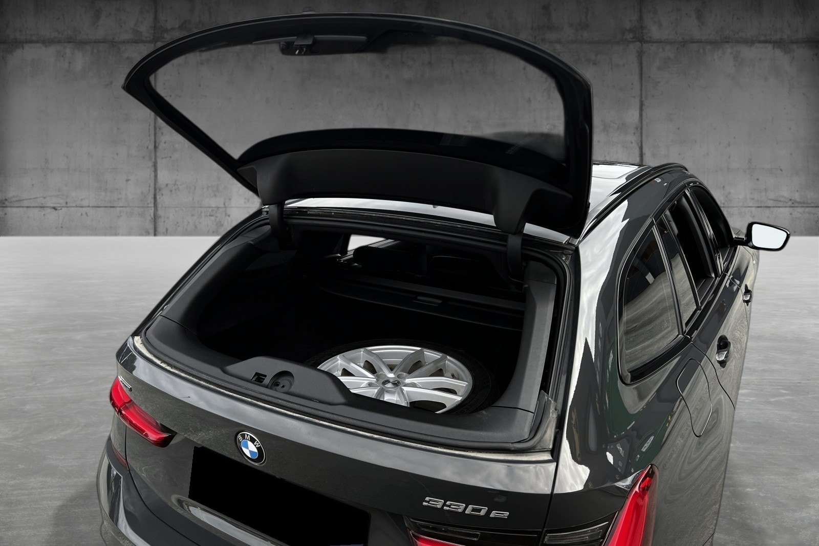 BMW 330e xDrive M Sport