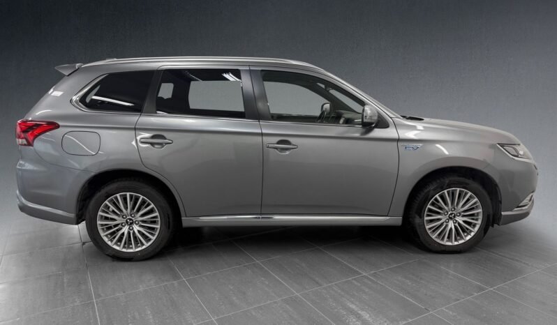 
Mitsubishi Outlander 2.4 224 ch 4×4 S-Edition full									