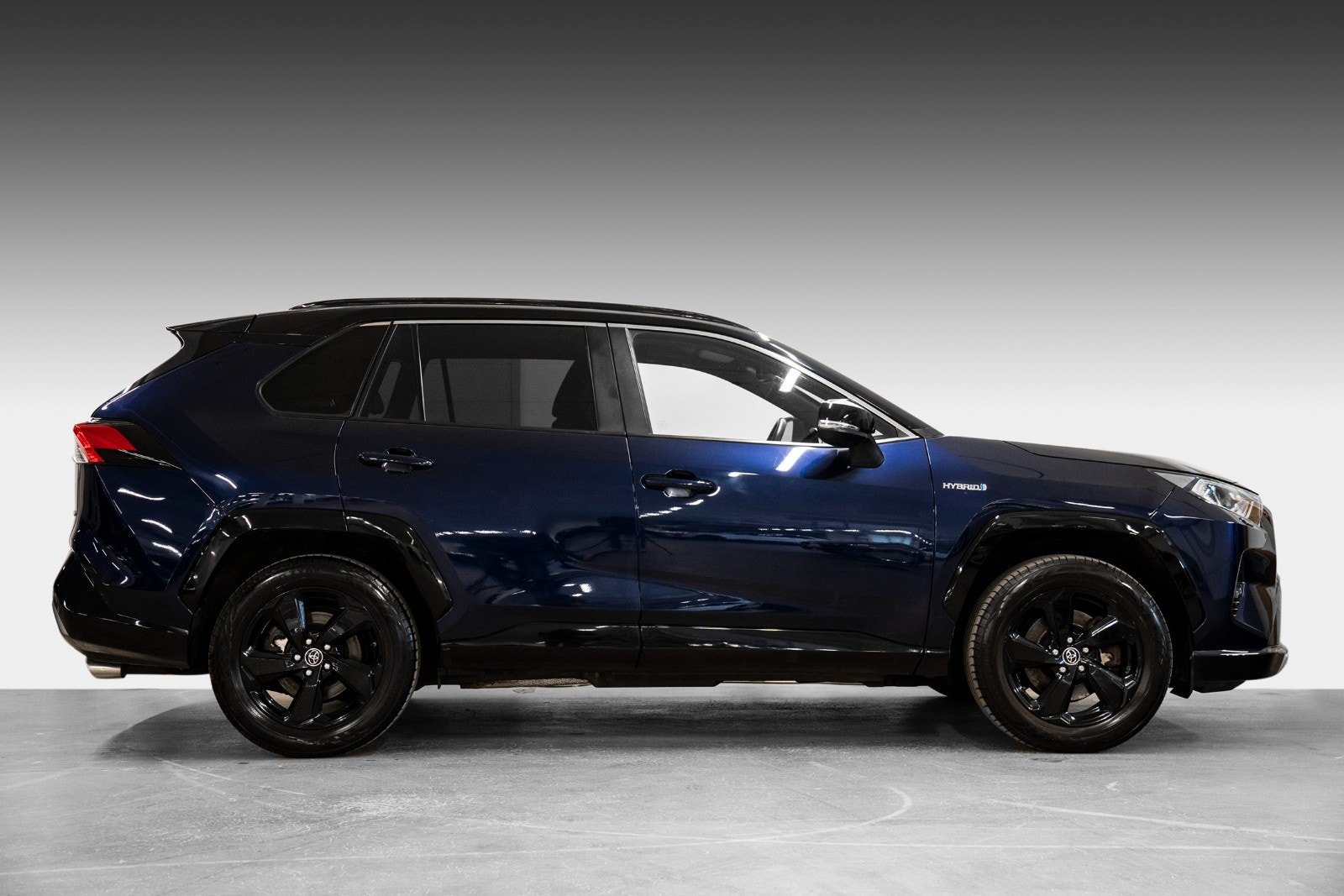 Toyota RAV4 Hybrid AWD Style