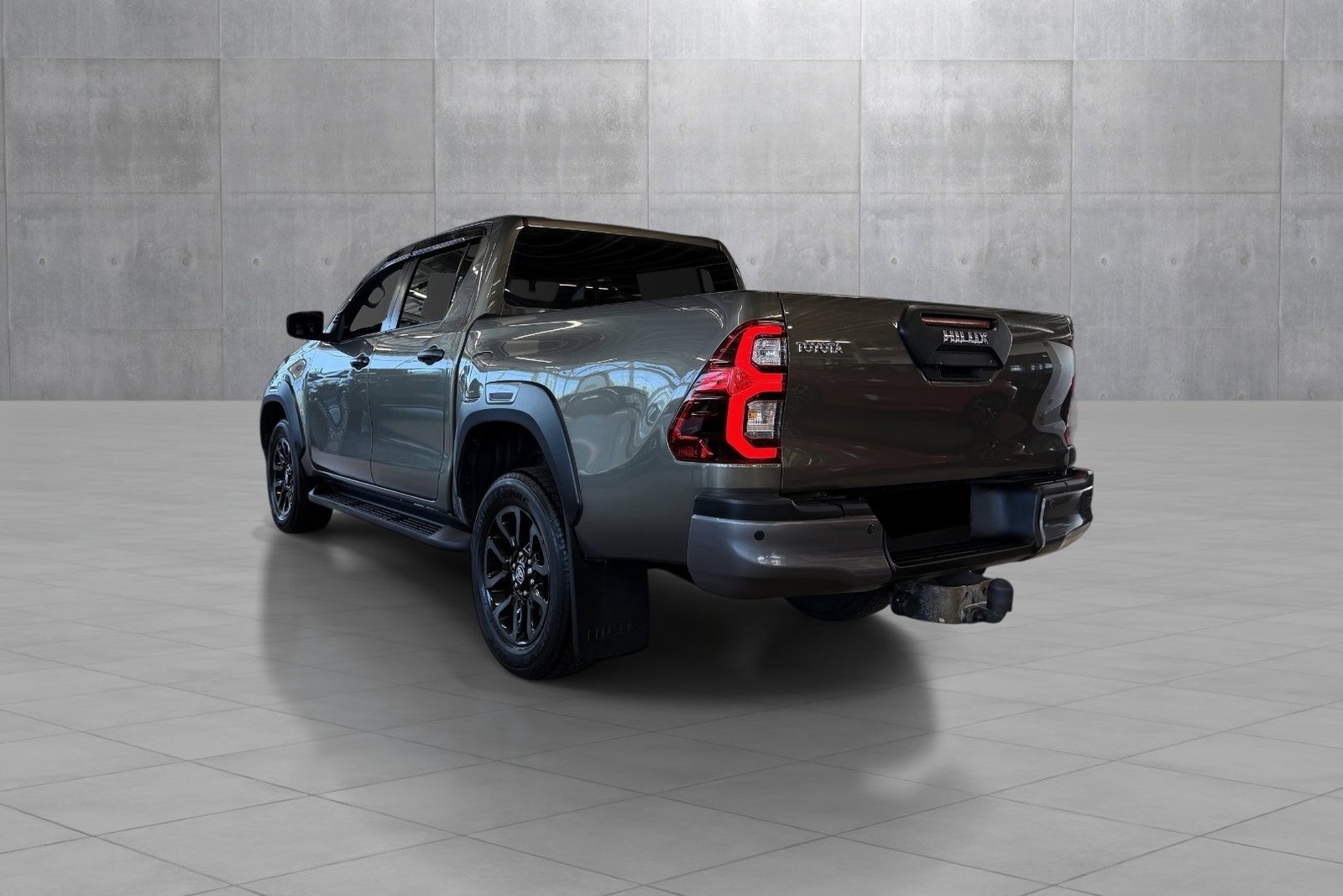 Toyota HiLux 2.8 D-4D 204 ch D-Cab 4WD SR+ Invincible X Automatique