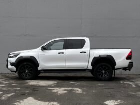 Toyota Hilux 2.8 D-4D Invincible X SR+
