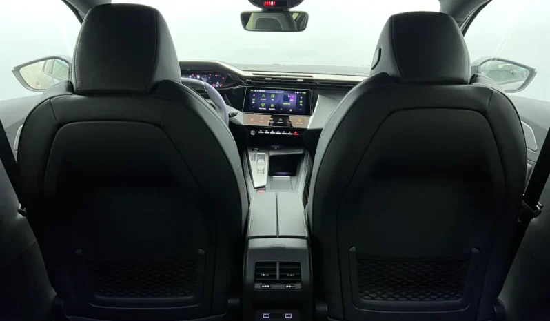 
PEUGEOT 308 GT BlueHDi 130 S&S EAT8 full									
