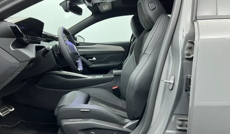 
PEUGEOT 308 GT BlueHDi 130 S&S EAT8 full									