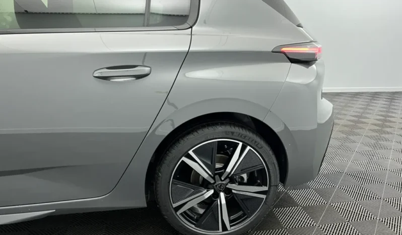 
PEUGEOT 308 GT BlueHDi 130 S&S EAT8 full									
