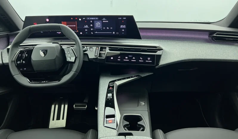 
PEUGEOT 3008 GT Hybrid 145 e-DCS6 full									