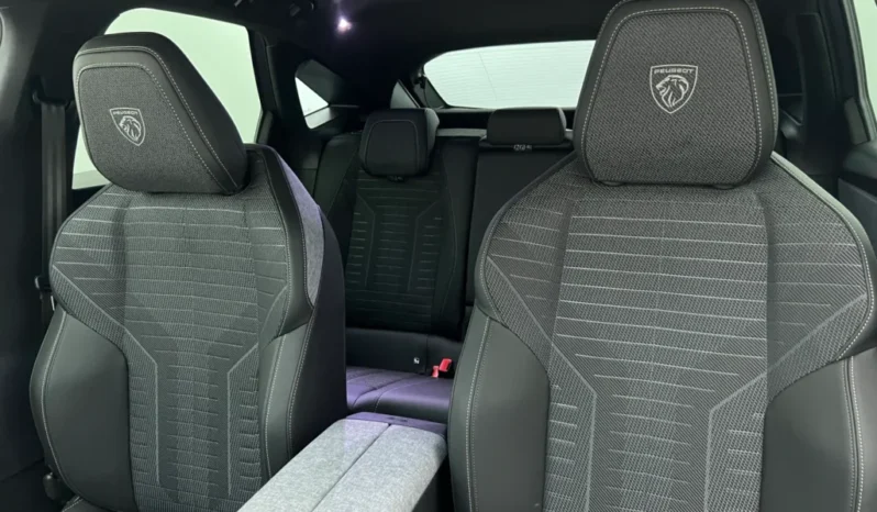 
PEUGEOT 3008 GT Hybrid 145 e-DCS6 full									