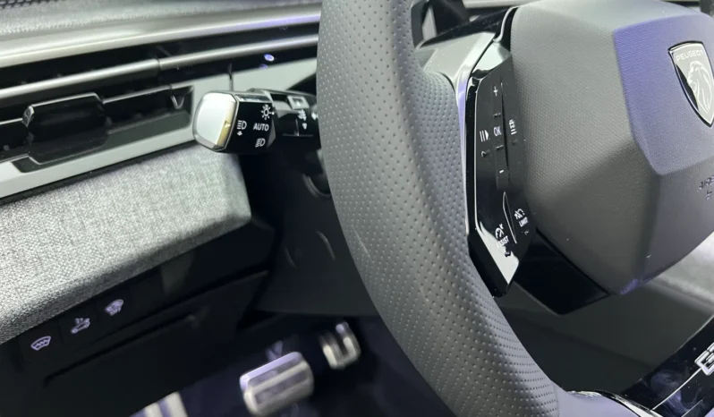 
PEUGEOT 3008 GT Hybrid 145 e-DCS6 full									