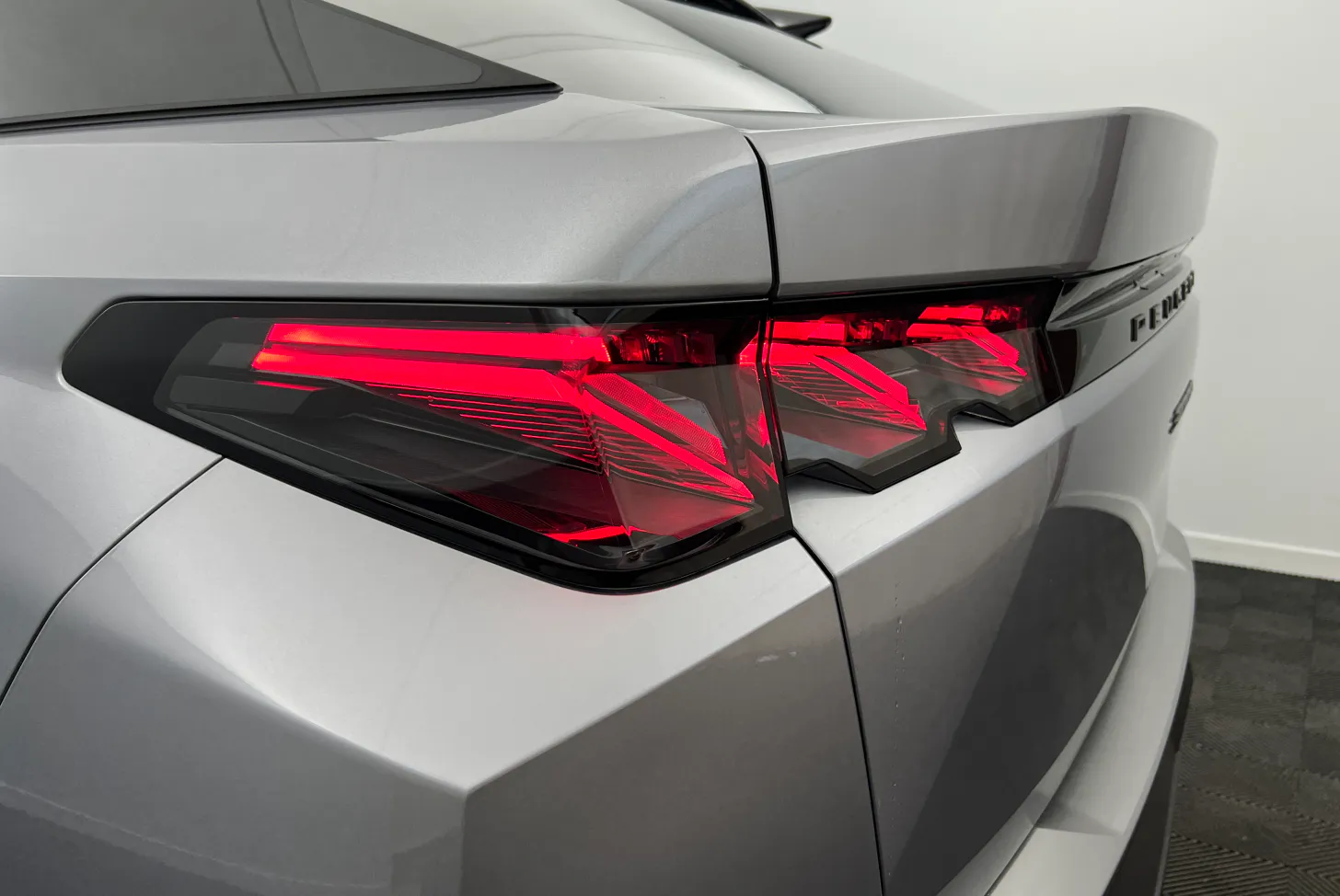 PEUGEOT 3008 GT Hybrid 145 e-DCS6
