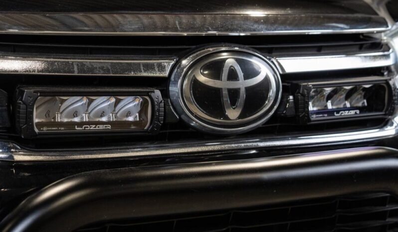 
Toyota Hilux D-Cab 2.4 D-4D 150 ch full									