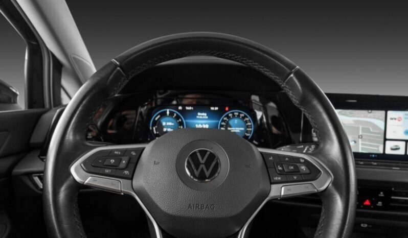 
Volkswagen Golf VIII eHybrid full									