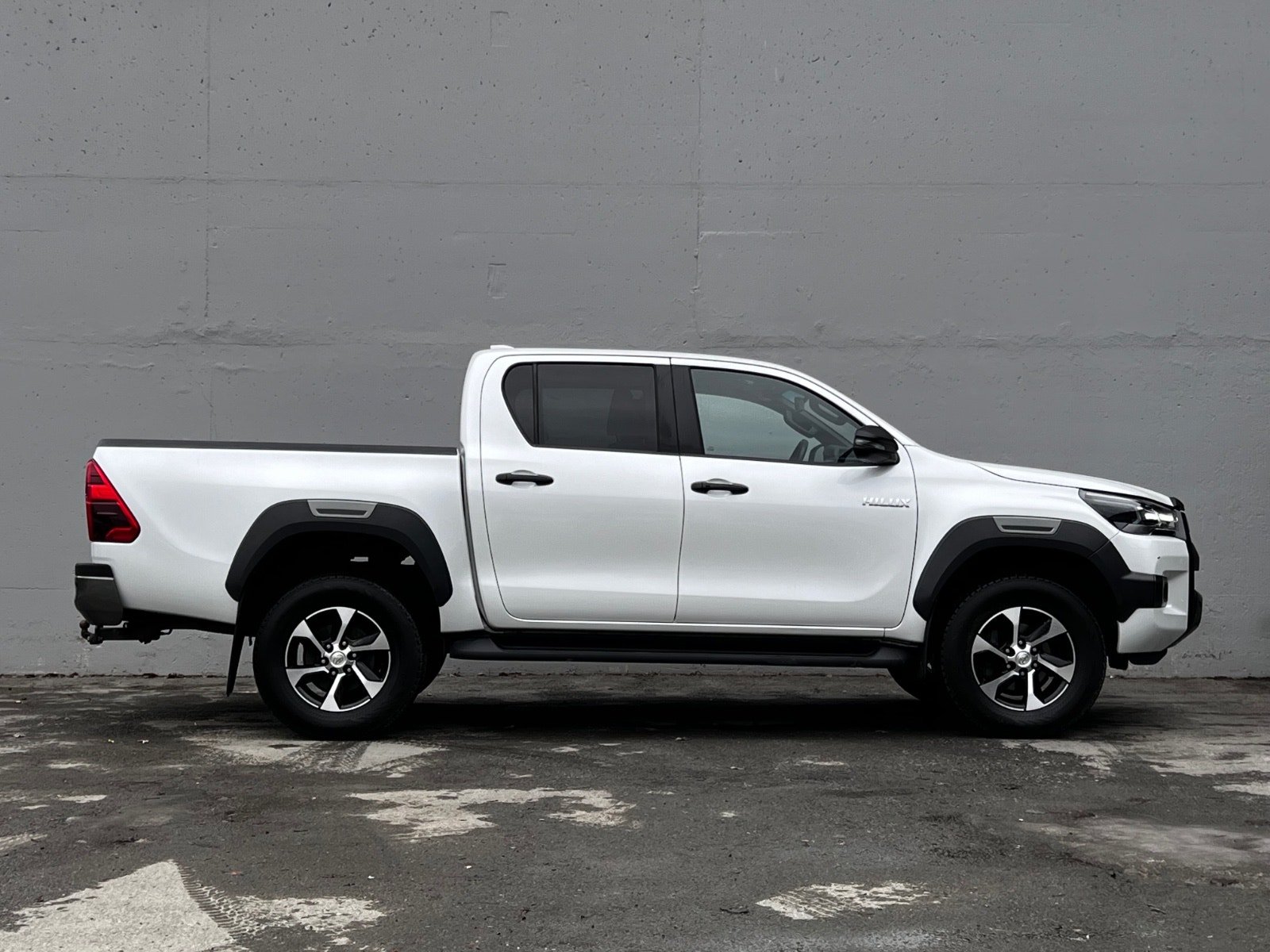 Toyota Hilux 2.8 D-4D Invincible X SR+