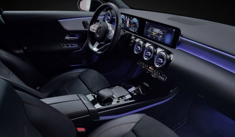 
Mercedes-Benz A 220 4MATIC AMG full									