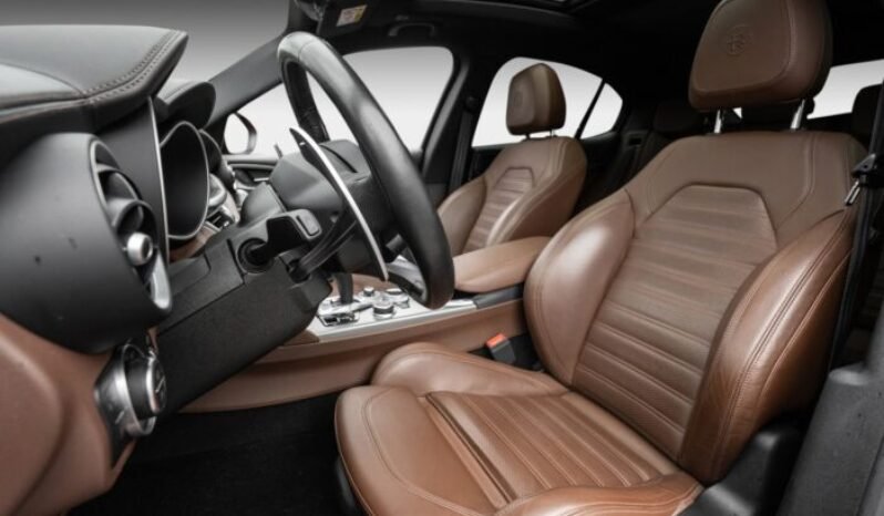 
Alfa Romeo Stelvio 2.2 Diesel Veloce full									