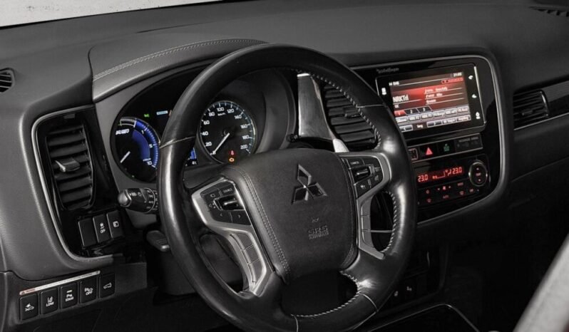 
Mitsubishi Outlander S-Edition PHEV – 209 ch full									
