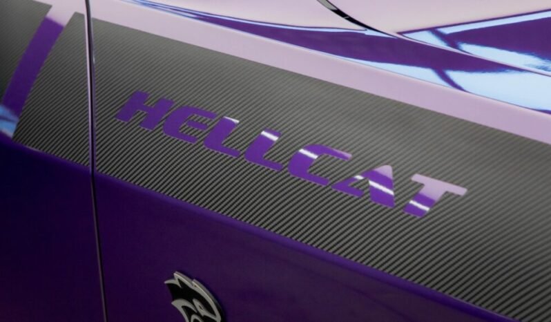 
Dodge Challenger SRT Hellcat full									
