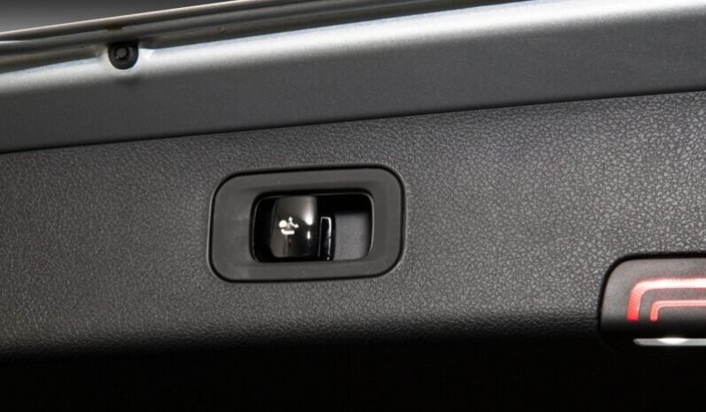 
Mercedes-Benz E 300 de Avantgarde full									