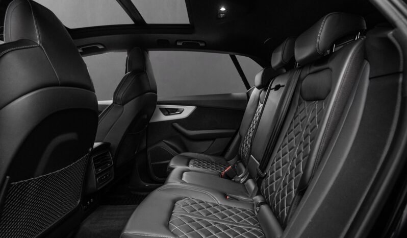 
Audi Q8 60 TFSI e quattro S line full									