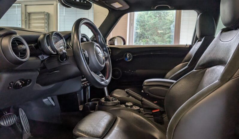 
MINI Cooper S 2.0 Turbo full									