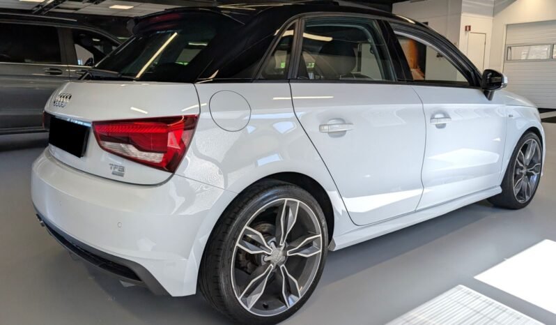 
Audi A1 S line 1.0 TFSI 95 ch full									