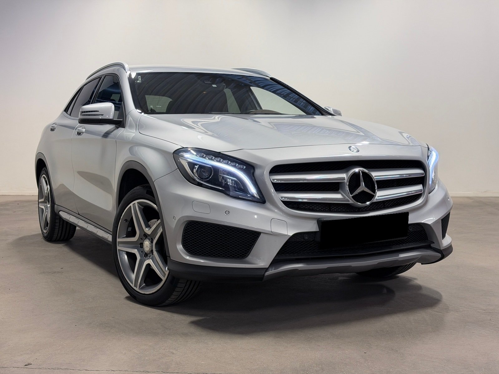 Mercedes-Benz GLA 200 156 CH 7G-Tronic AMG