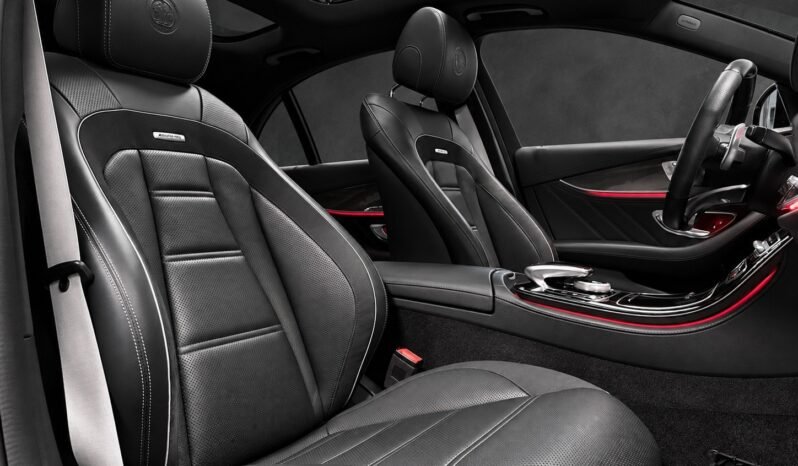 
Mercedes-Benz E 63 S AMG 4MATIC+ V8 full									