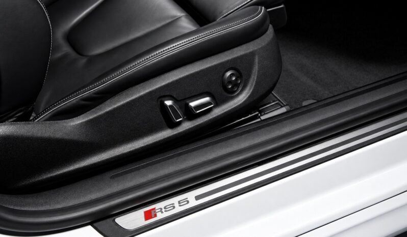 
di RS5 4.2 FSI V8 quattro full									