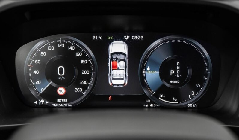 
Volvo XC40 T5 Recharge R-Design full									