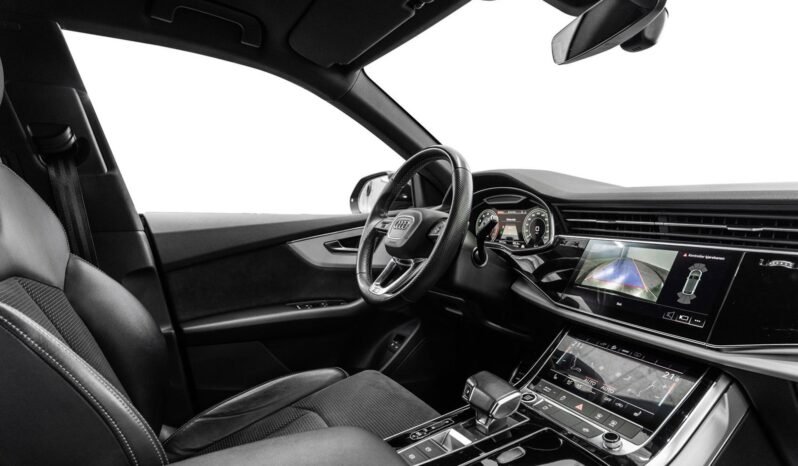 
Audi Q8 60 TFSI e quattro S line full									