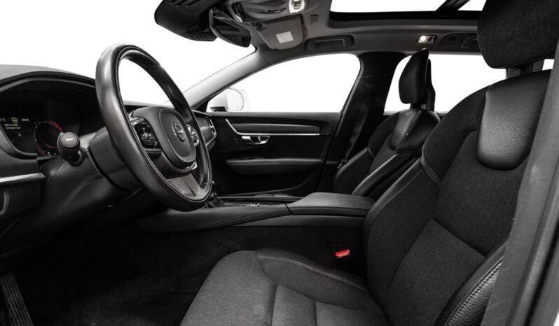 
Volvo V90 Cross Country D4 AWD full									