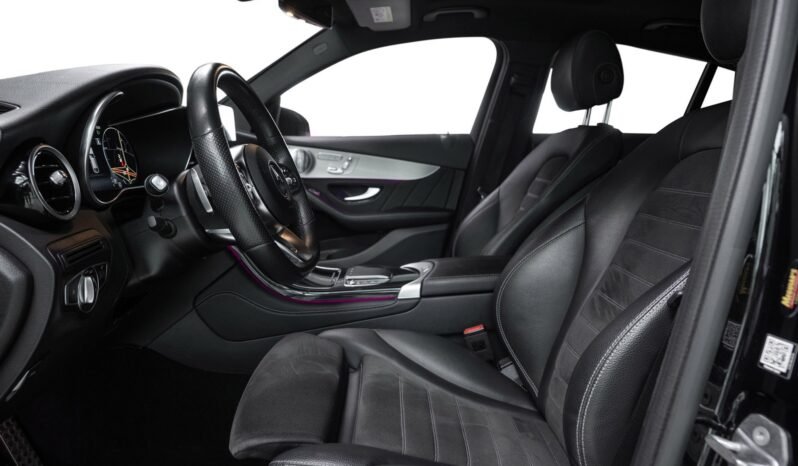 
Mercedes-Benz GLC 300 e 4MATIC AMG Line full									