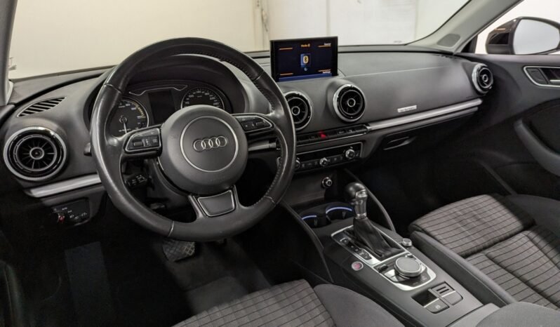 
Audi A3 Sportback e-tron full									
