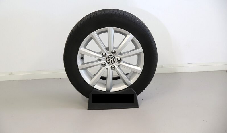 
Volkswagen Golf VII GTE 1.4 TSI GTE full									
