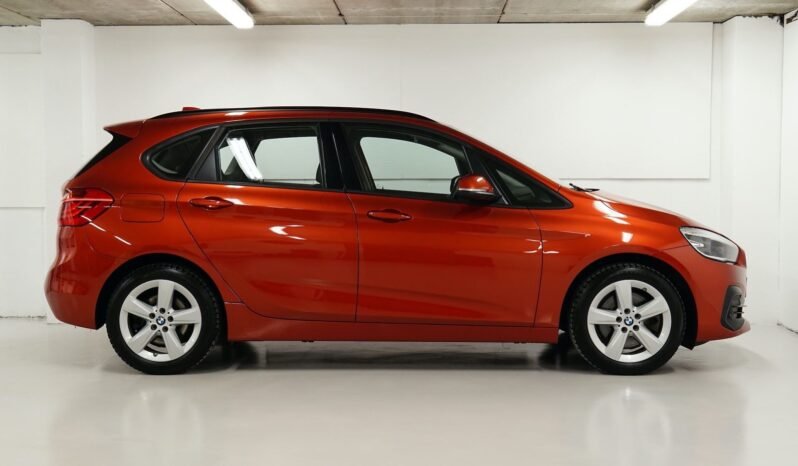 
BMW 225xe Sport Line full									