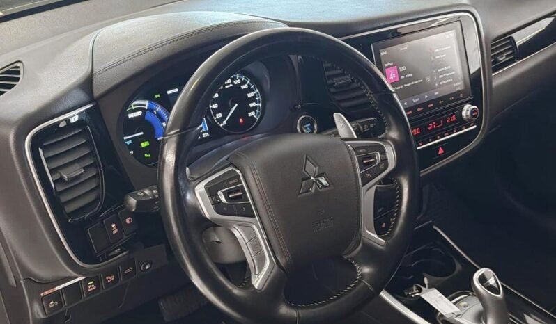 
Mitsubishi Outlander PHEV full									
