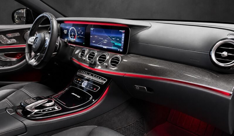 
Mercedes-Benz E 63 S AMG 4MATIC+ V8 full									
